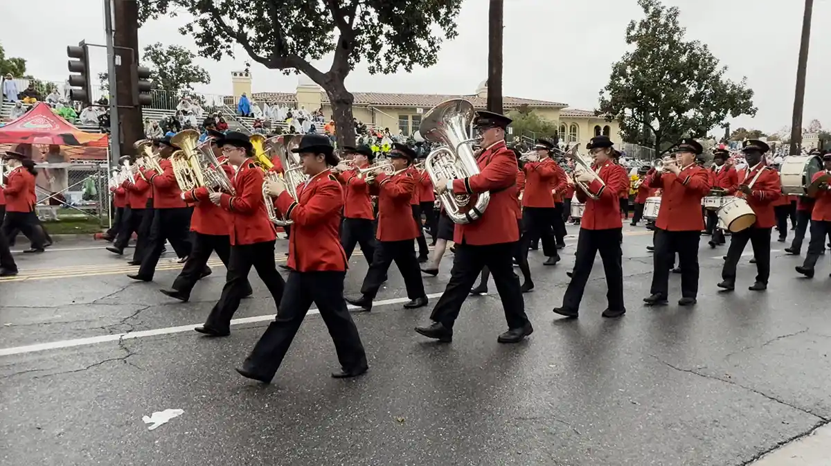 Rose Parade 2026 floats moving through torrential rain in Pasadena